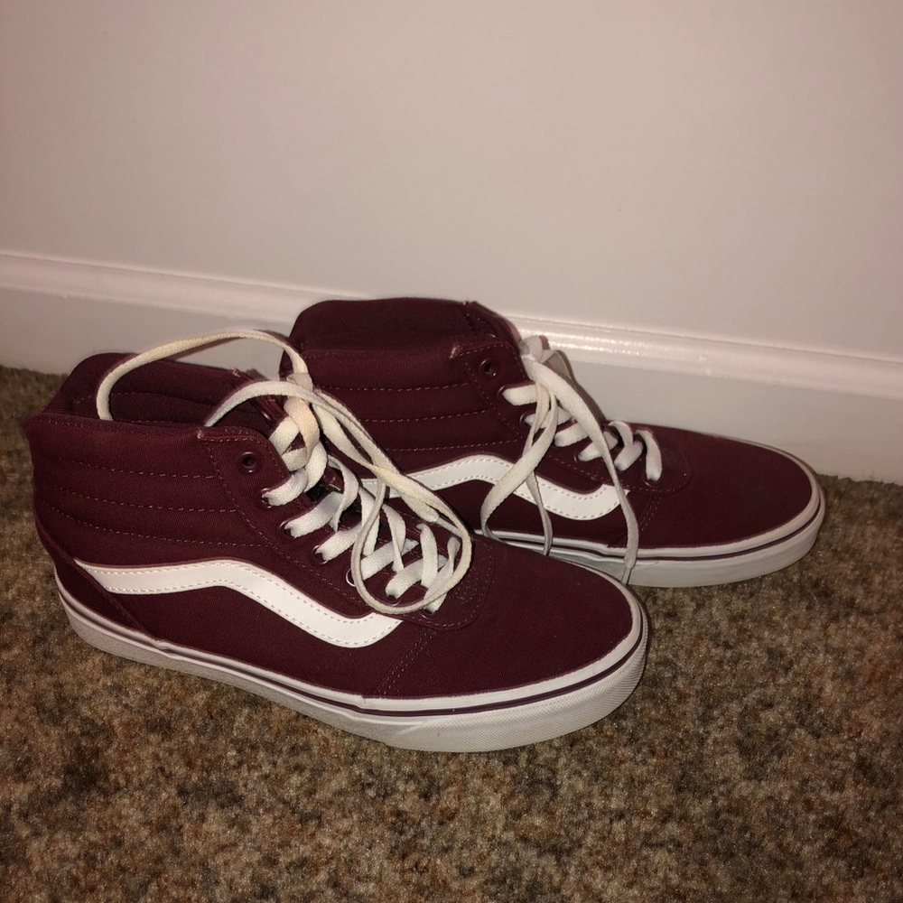 VANS Sk8-Hi skate shoes (high tops)